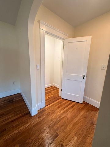 24 Brook Rd 3, Quincy, MA 02169