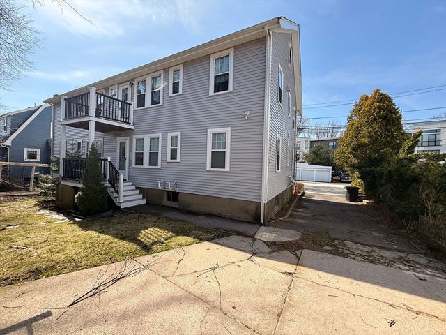 24 Brook Rd 3, Quincy, MA 02169
