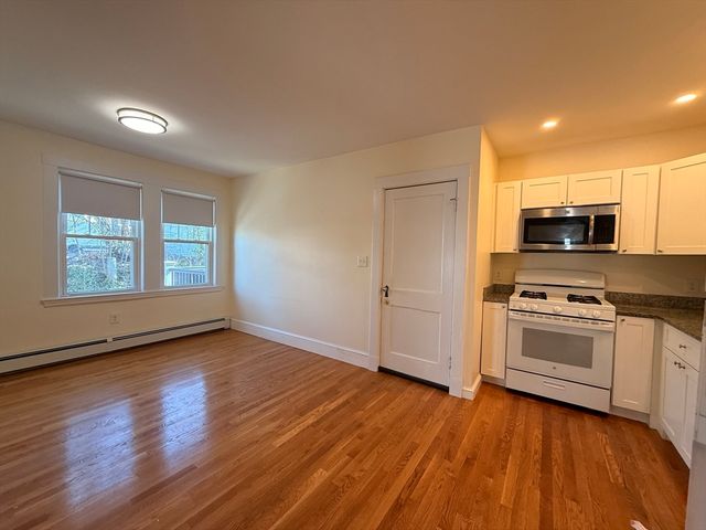 24 Brook Rd 3, Quincy, MA 02169