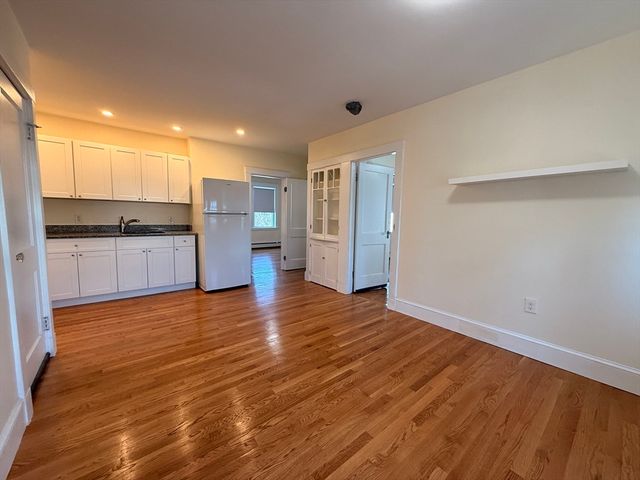 24 Brook Rd 3, Quincy, MA 02169