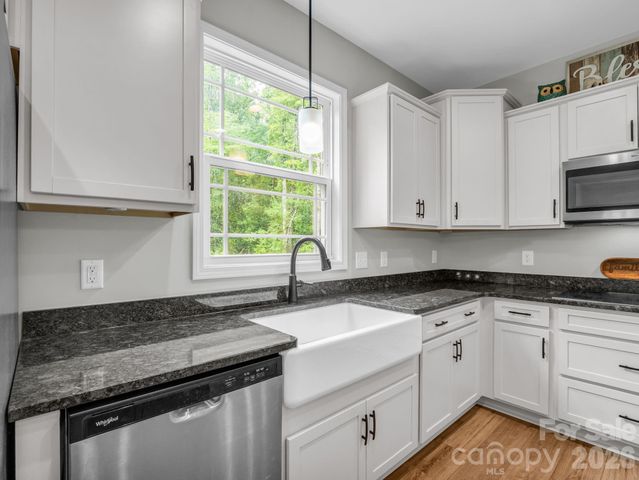 905 Rolling Road, Lincolnton, NC 28092