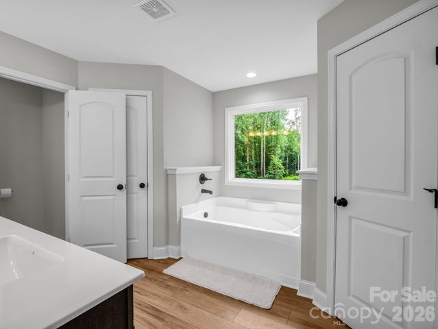 905 Rolling Road, Lincolnton, NC 28092