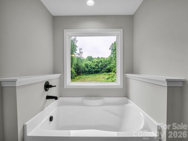 905 Rolling Road, Lincolnton, NC 28092