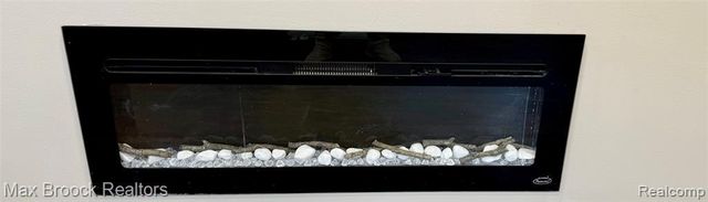 1146 S Long Lake Boulevard, Lake Orion, MI 48362