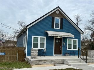 1146 S Long Lake Boulevard, Lake Orion, MI 48362