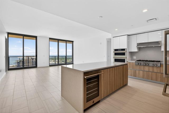 400 CENTRAL AVENUE 3706, St Petersburg, FL 33701