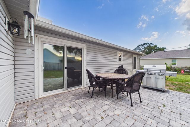 551 Koutnik Road SE, Palm Bay, FL 32909