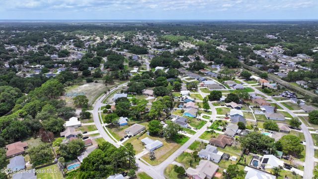 551 Koutnik Road SE, Palm Bay, FL 32909