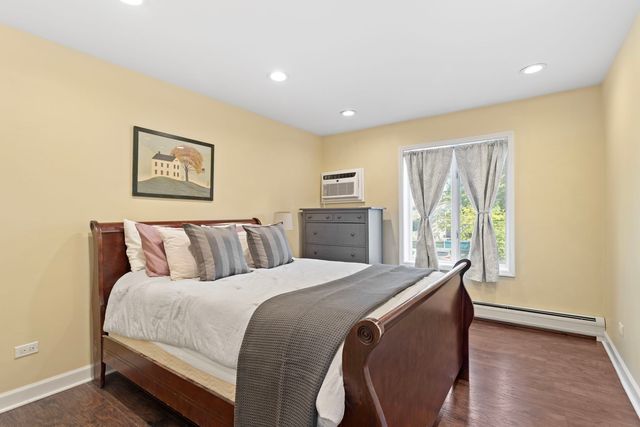 4225 Saratoga Avenue 204B, Downers Grove, IL 60515