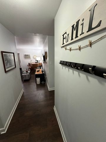 4225 Saratoga Avenue 204B, Downers Grove, IL 60515