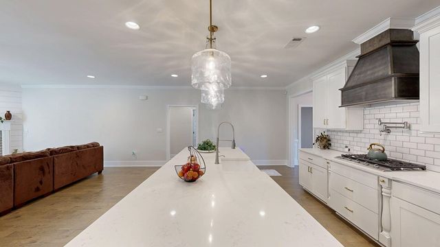 105 Charleston Mills Dr, Midland City, AL 36350