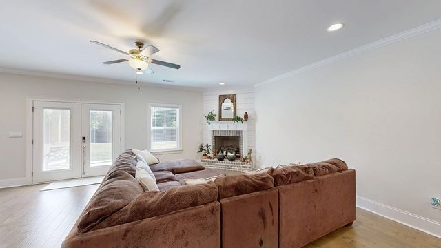 105 Charleston Mills Dr, Midland City, AL 36350