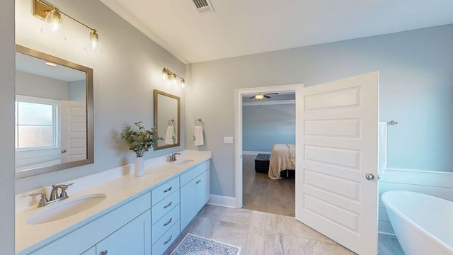 105 Charleston Mills Dr, Midland City, AL 36350