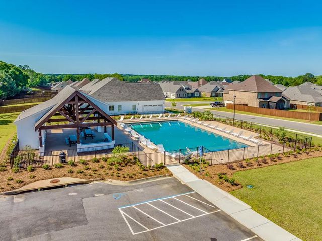 105 Charleston Mills Drive, Midland City, AL 36350