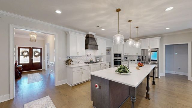 105 Charleston Mills Dr, Midland City, AL 36350