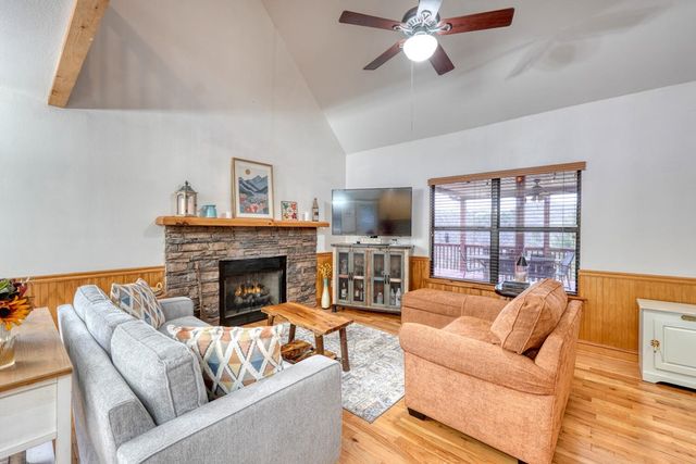 64 Starlight Lane, Blairsville, GA 30512