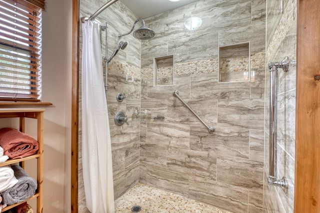 64 Starlight Lane, Blairsville, GA 30512