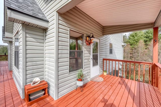 64 Starlight Lane, Blairsville, GA 30512