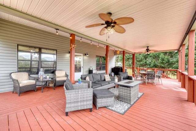 64 Starlight Lane, Blairsville, GA 30512