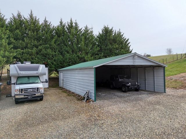 64 Starlight Lane, Blairsville, GA 30512