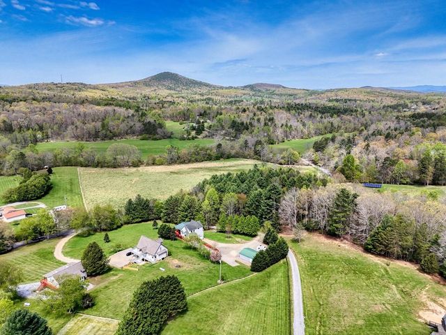 64 Starlight Lane, Blairsville, GA 30512