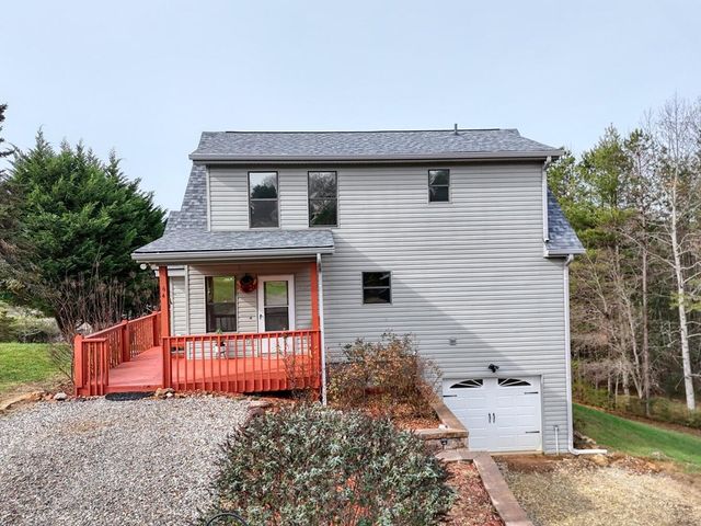 64 Starlight Lane, Blairsville, GA 30512