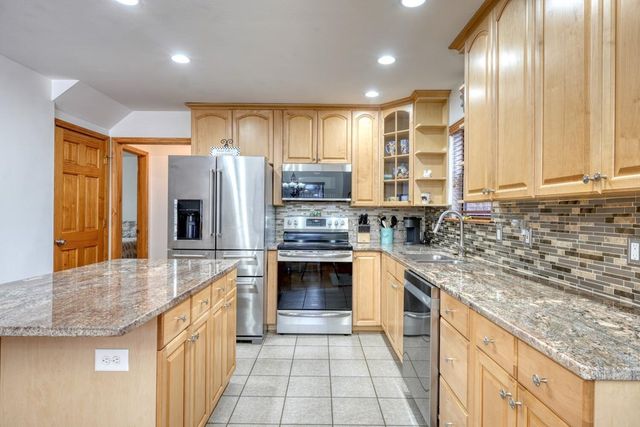 64 Starlight Lane, Blairsville, GA 30512