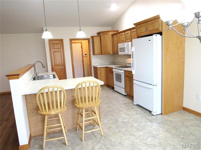 71 Brooks Drive, Bethalto, IL 62010