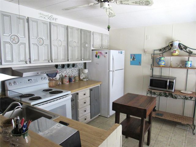 5709 HOLIDAY PARK BOULEVARD, North Port, FL 34287