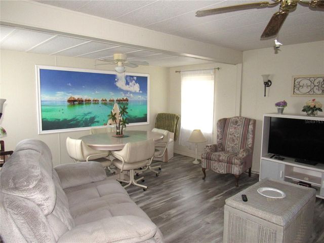 5709 HOLIDAY PARK BOULEVARD, North Port, FL 34287