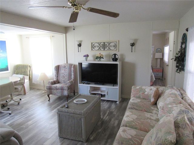5709 HOLIDAY PARK BOULEVARD, North Port, FL 34287