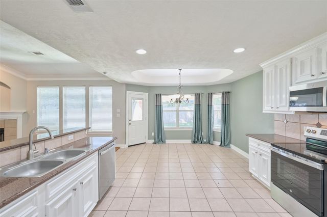 13313 Enchanted Way Drive, Montgomery, TX 77356