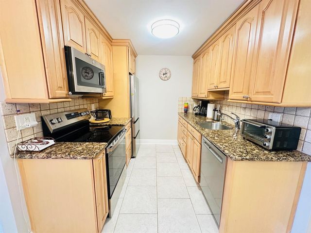 310 Grantham A 310, Deerfield Beach, FL 33442