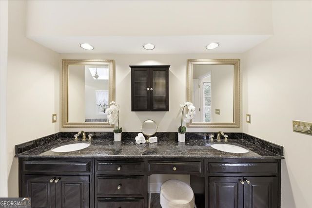 37 Plantation Drive NE, Atlanta, GA 30324