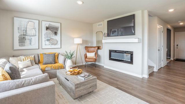 919 33rd Street SE, Altoona, IA 50009