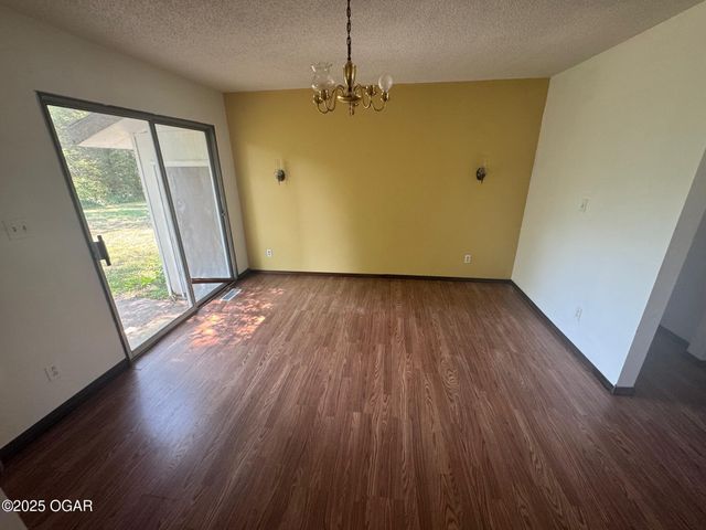 7290 SE Quaker Road, Riverton, KS 66770