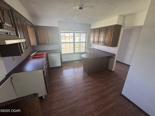 7290 SE Quaker Road, Riverton, KS 66770