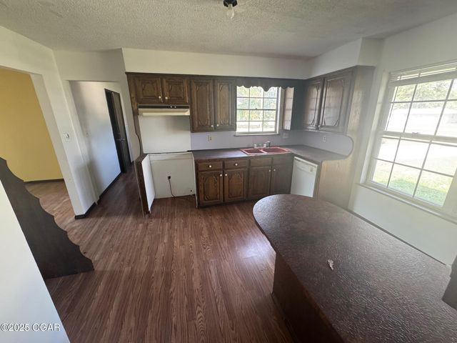 7290 SE Quaker Road, Riverton, KS 66770