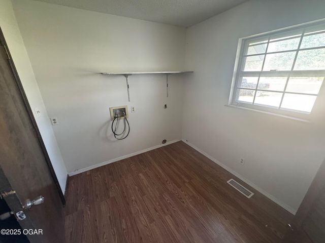 7290 SE Quaker Road, Riverton, KS 66770