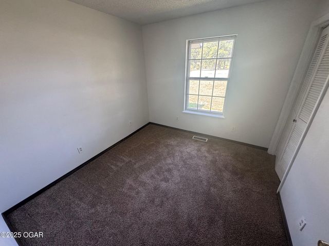 7290 SE Quaker Road, Riverton, KS 66770