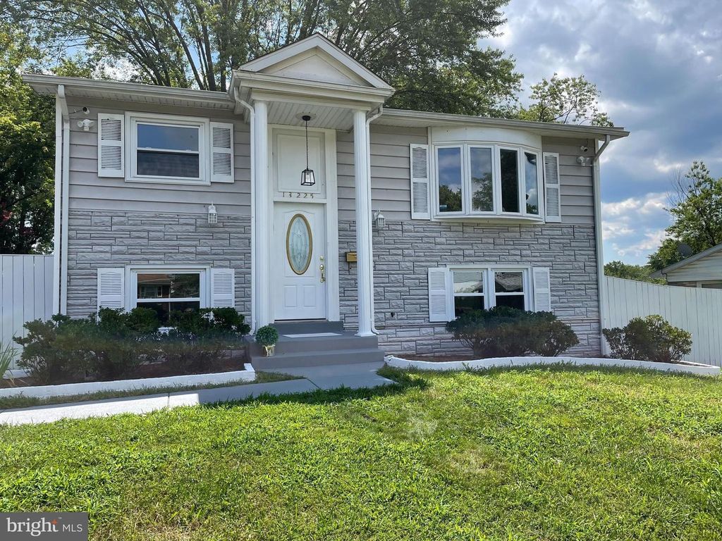 13225 HAWTHORN LN, Woodbridge, VA 22193