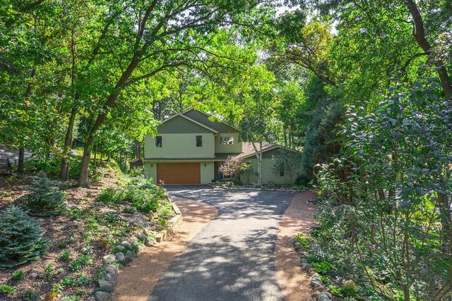 W5594 Briarwood ROAD, Elkhorn, WI 53121