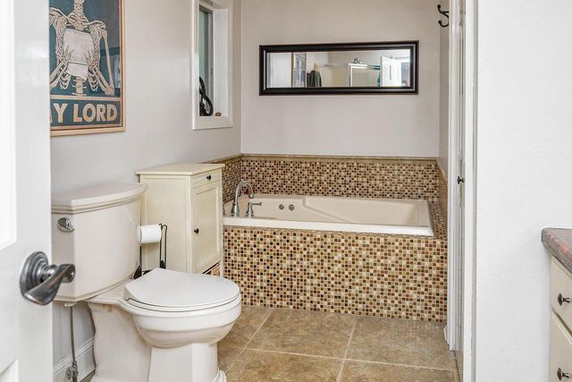 W5594 Briarwood ROAD, Elkhorn, WI 53121