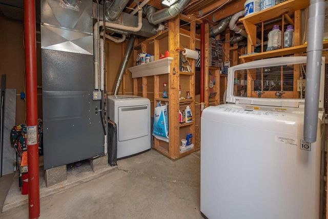 W5594 Briarwood ROAD, Elkhorn, WI 53121