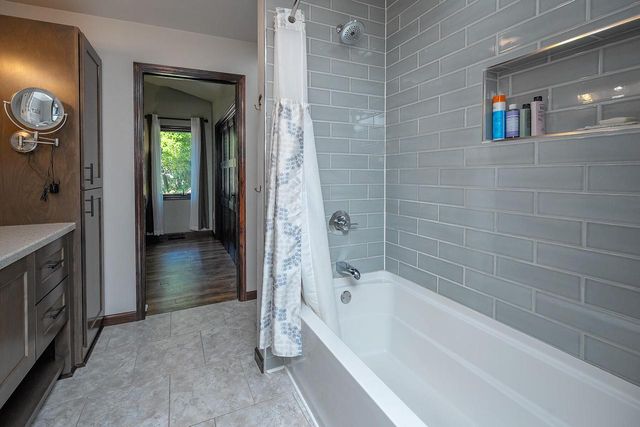 W5594 Briarwood ROAD, Elkhorn, WI 53121