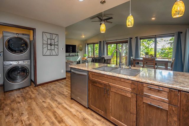 W5594 Briarwood ROAD, Elkhorn, WI 53121