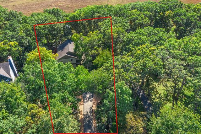 W5594 Briarwood ROAD, Elkhorn, WI 53121