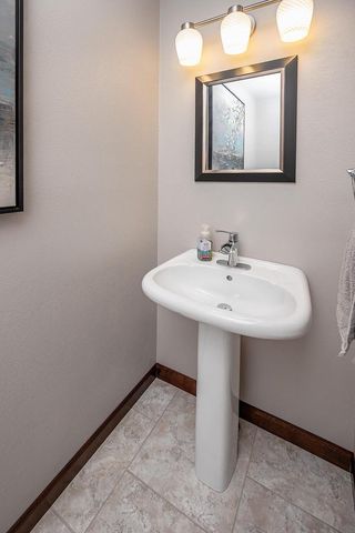 W5594 Briarwood ROAD, Elkhorn, WI 53121