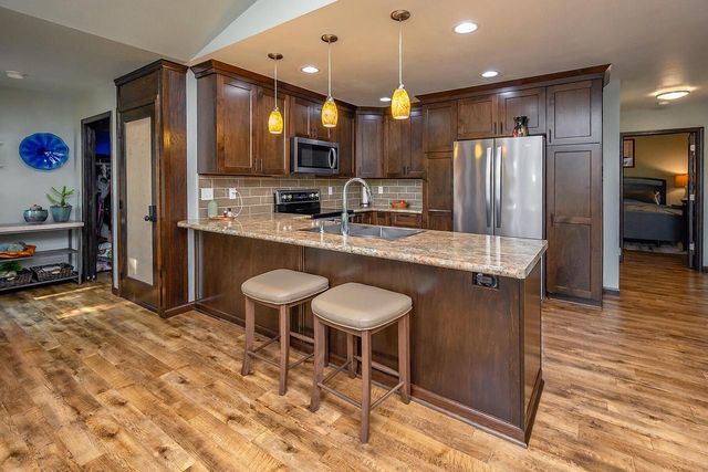 W5594 Briarwood ROAD, Elkhorn, WI 53121