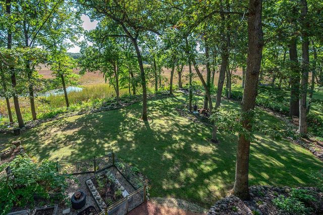W5594 Briarwood ROAD, Elkhorn, WI 53121
